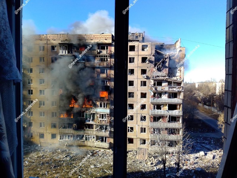Daños a apartamentos residenciales en Avdiyivka como resultado del bombardeo ruso