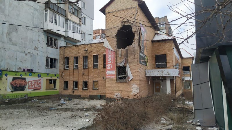 Τέσσερις άνθρωποι σκοτώθηκαν και 6 τραυματίστηκαν ως αποτέλεσμα των ρωσικών βομβαρδισμών στην περιοχή του Ντόνετσκ χθες