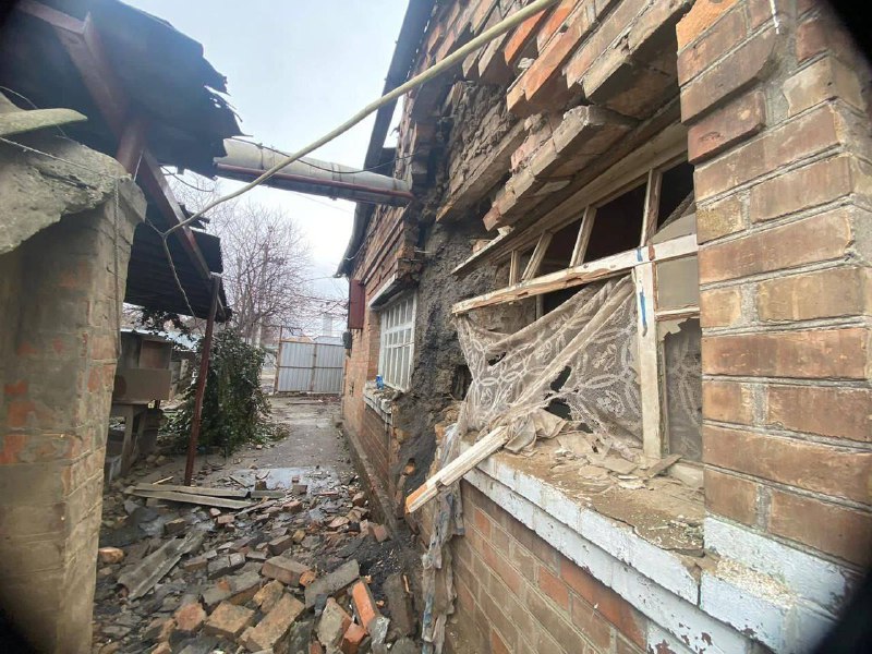 Rusiya ordusu Dnepropetrovsk vilayətinin Nikopol rayonunu atəşə tutub