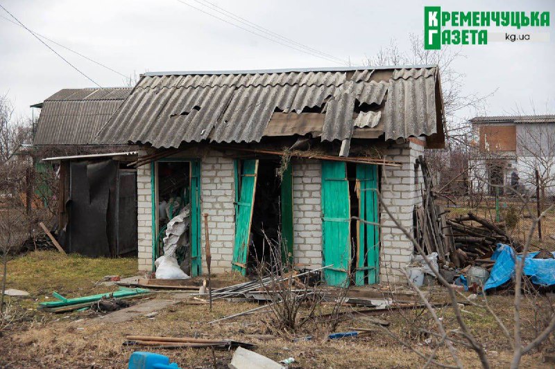 俄罗斯无人机被击落并撞向居民住宅后，克列缅丘克遭到破坏