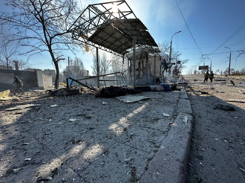 3 doden als gevolg van Russische beschietingen in Kherson vanmorgen