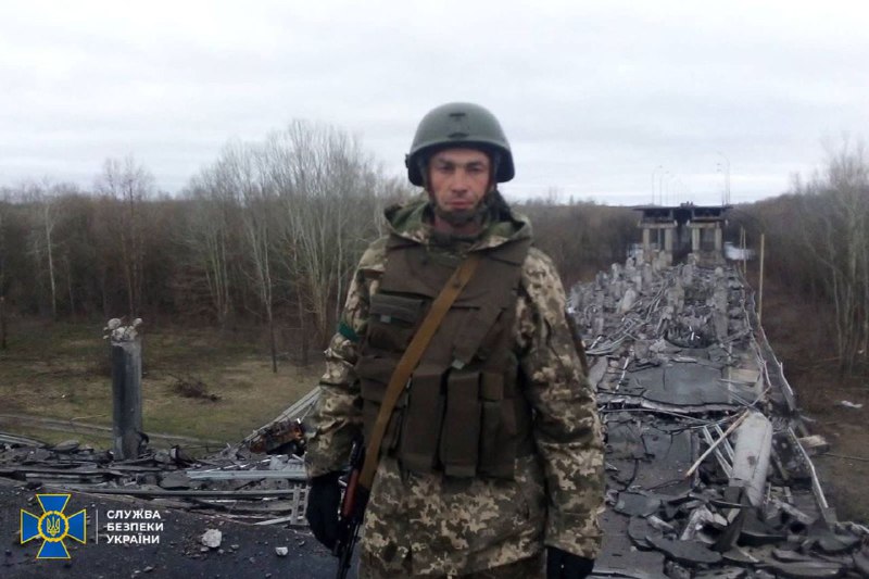 乌克兰安全局证实了在囚禁中徒手处决的乌克兰士兵的身份，并在视频中将其拍摄为 Oleksander Matsievsky