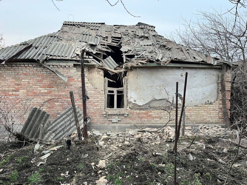 2 persoane ucise, case de locuit avariate în urma bombardamentelor rusești în Marhanets