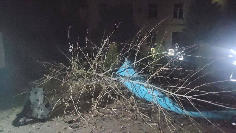 Şübhəli Kh-59 qanadlı raketi Odessada bir evə düşüb