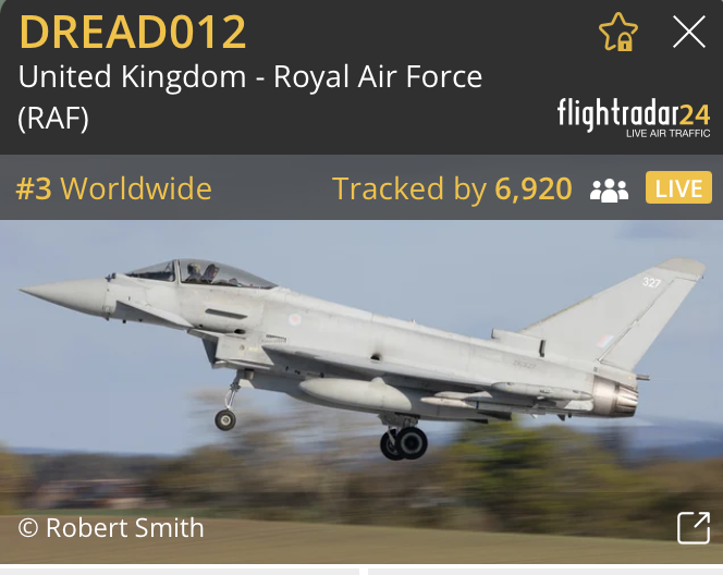 Aereo da ricognizione britannico (RRR7224) nel Mar Nero, protetto da 2 Eurofighter Typhoon (DREAD012 e DREAD011)