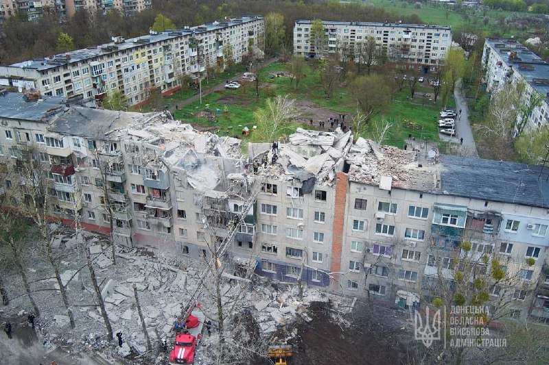 Al menos 5 muertos, 15 heridos como resultado del bombardeo ruso en Sloviansk