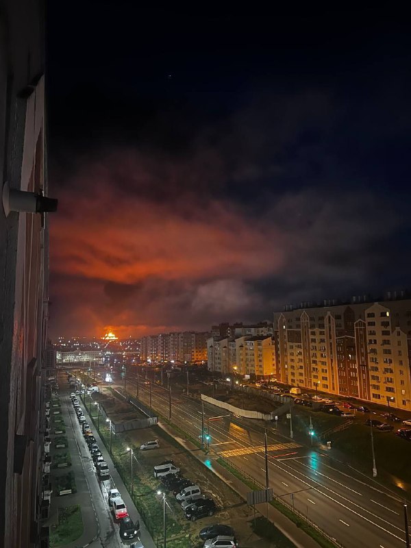 Volgens de bezettingsautoriteiten vormt de brand in het oliedepot in Sebastopol geen bedreiging voor burgerobjecten