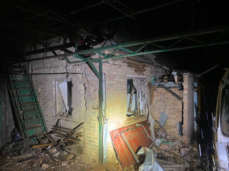 Škody v Nikopoli v důsledku nočního ruského ostřelování