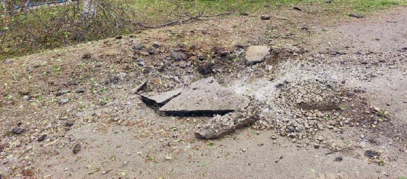 Ruská armáda dnes niekoľkokrát zaútočila na okres Nikopol. Obec Myrivske bola ostreľovaná delostreleckou paľbou. Marhanets bol napadnutý dronmi
