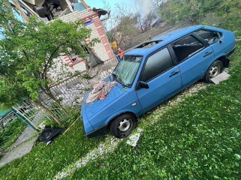 Ζημιές σε ιδιωτικές κατοικίες από πυραυλική επίθεση στην Ternopil σήμερα το πρωί