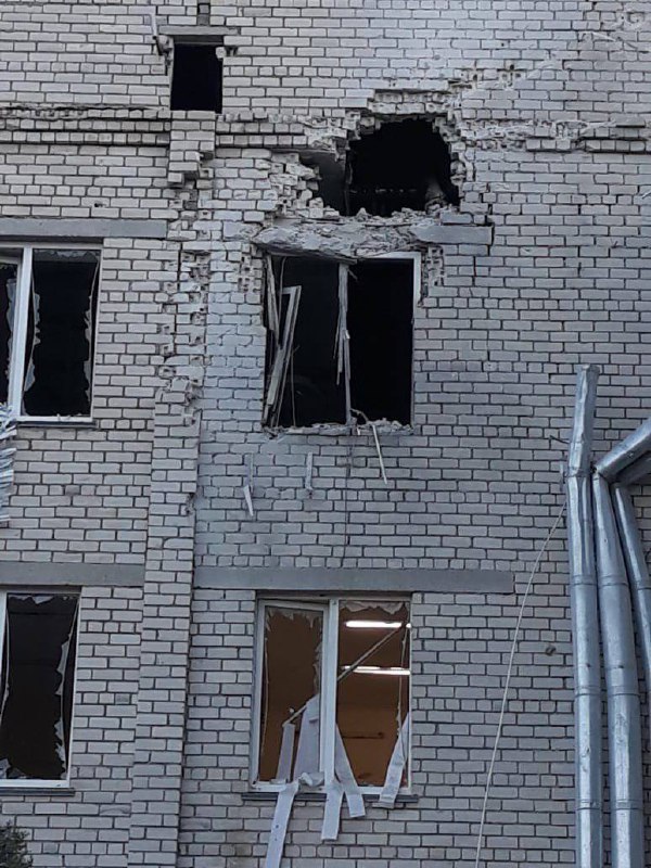 Російські війська обстріляли лікарню в Бериславі