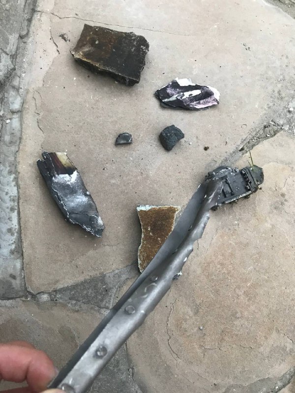 Отломки от ракети в град Днепър след ракетна атака през нощта