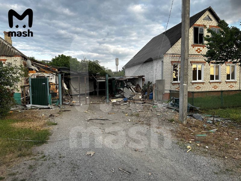 别尔哥罗德地区的 Novaya Tavolzhanka 村发生炮击事件