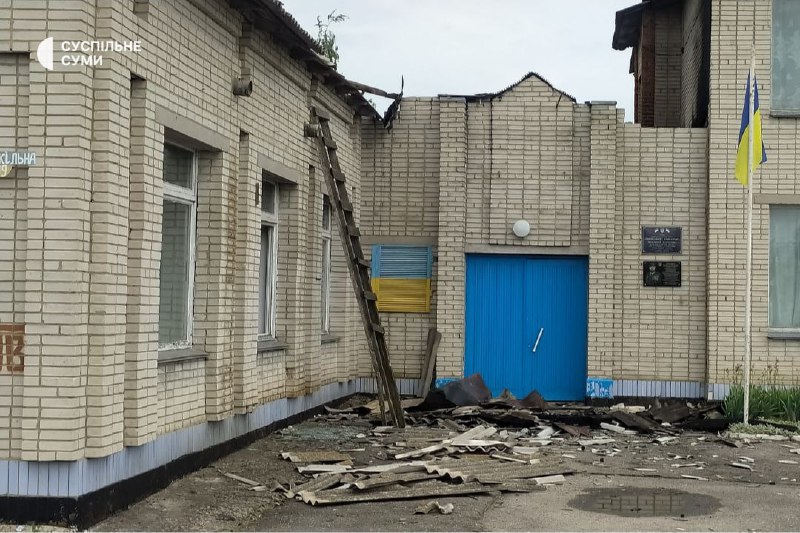 सुमी क्षेत्र के सिन्ने गांव में शहीदों की हड़ताल से एक स्कूल क्षतिग्रस्त हो गया