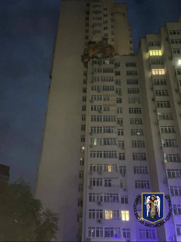 Щети в Соломенски район на Киев в резултат на падане на отломки от руска ракета
