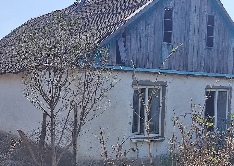 A artilharia russa bombardeou a vila de Khreschenivka na região de Kherson