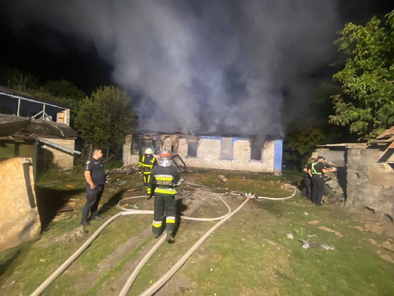 3 osoby zostały ranne, a 6 domów zostało uszkodzonych w obwodzie kijowskim odłamkami rakiet i dronów