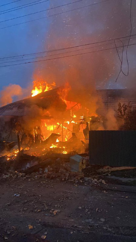 3 בני אדם נפצעו ושישה בתים נפגעו באזור קייב מפסולת של טילים ומזלטים