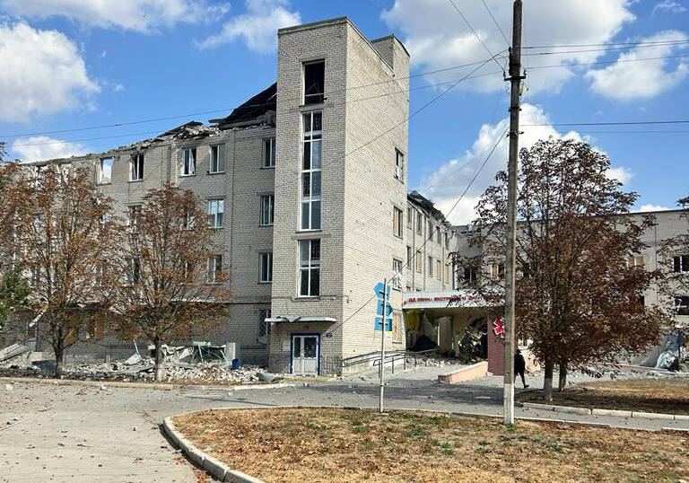 Двама души са ранени в резултат на руска въздушна бомбардировка в болница в Берислав, Херсонска област