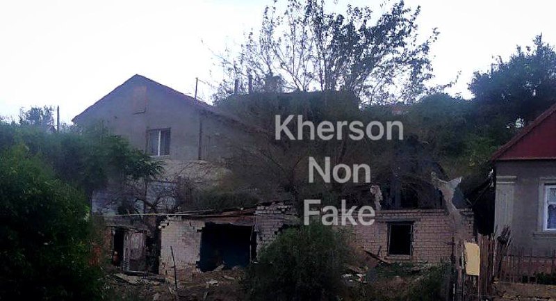 Danos em Kherson como resultado de bombardeio russo