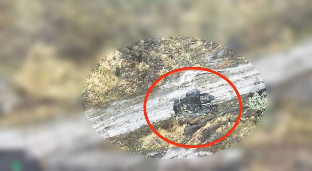 Unidades da Guarda Nacional Ucraniana destruíram 2 tanques, 3 APCs BTR, outros veículos blindados com ATGMs e drones, enquanto repeliam a tentativa de avanço russo perto de Avdiyivka