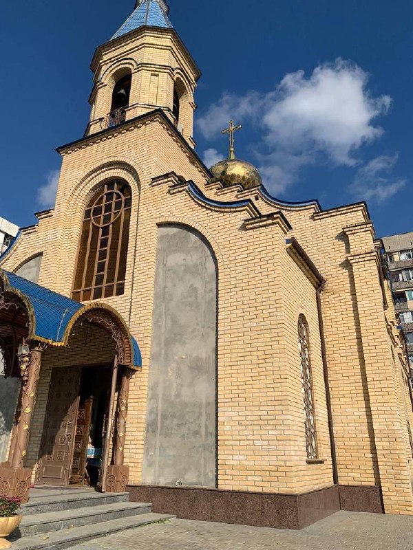 रूसी तोपखाने ने खेरसॉन में एक चर्च पर गोलाबारी की