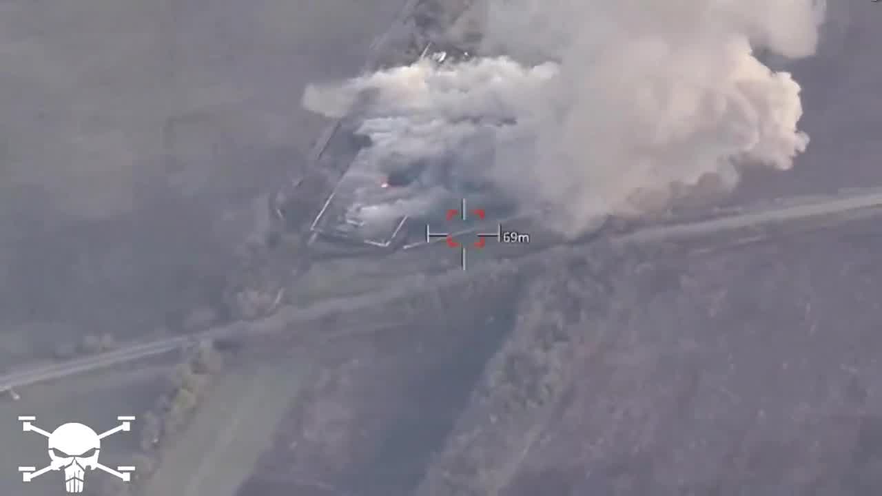 Oekraïense luchtaanval met JDAM op Russische basis nabij Tarasivka in de regio Kherson