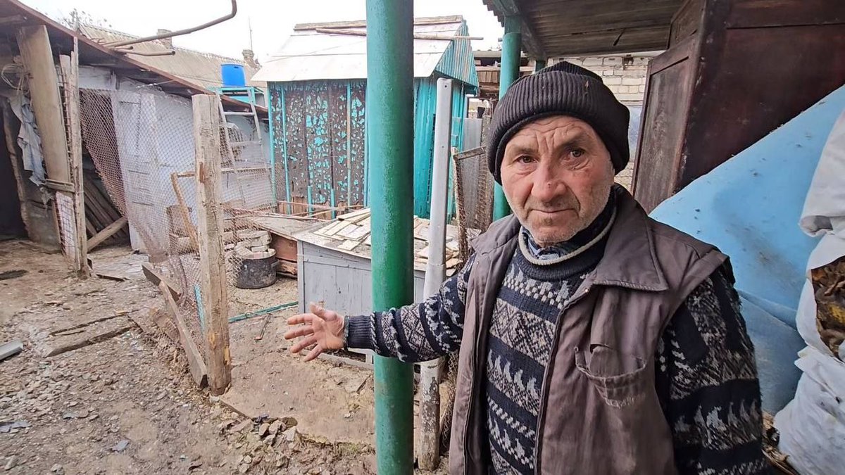 Co najmniej 3 osoby zginęły, 5 zostało rannych w wyniku ostrzału Czornobajówki w obwodzie chersońskim amunicją kasetową