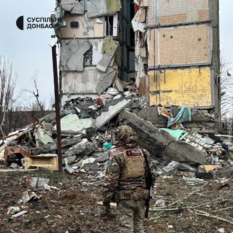 L'aviazione russa ha sganciato una bomba su Toretsk, anche l'artiglieria ha bombardato la città