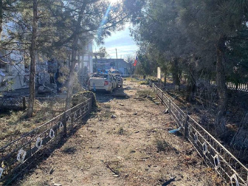 Украински ракетен удар порази полицейски участък на окупационните власти в село Юбилейно в Херсонска област