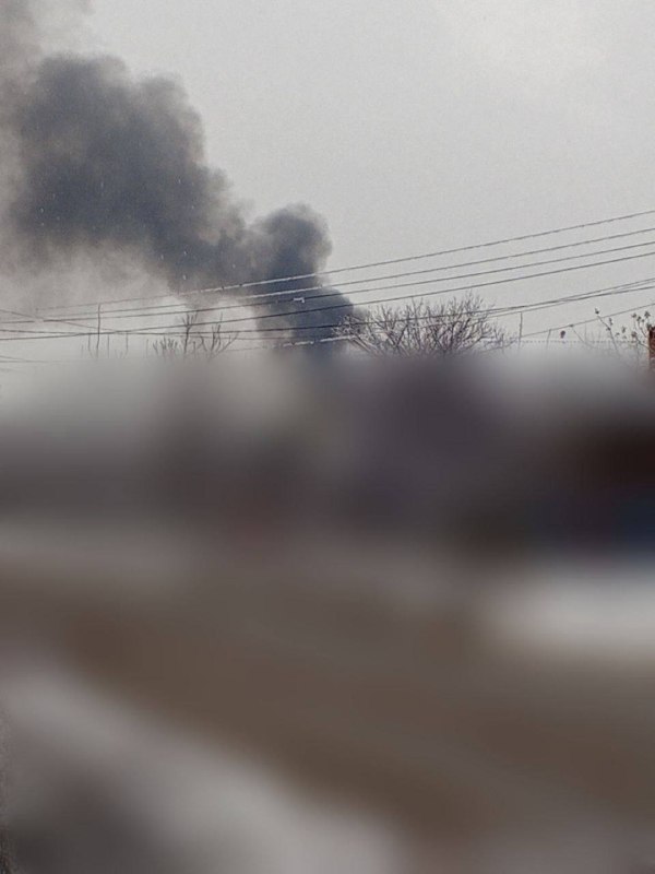 Incêndio relatado no distrito de Kalininsky em Donetsk