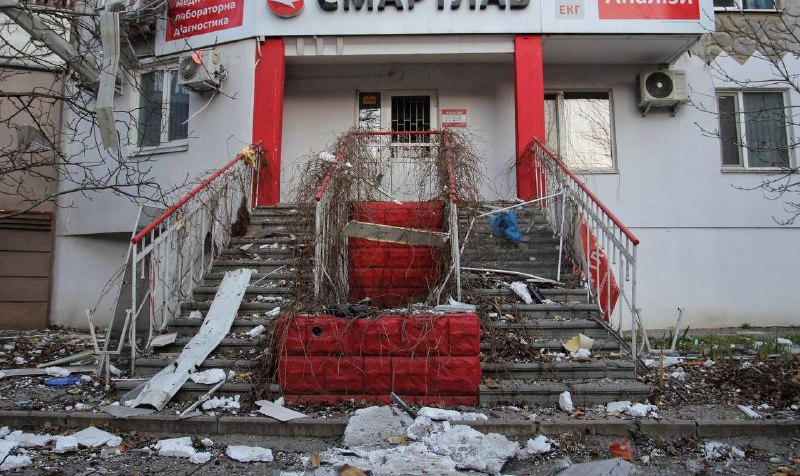 Danos em Kherson como resultado do bombardeio de ontem
