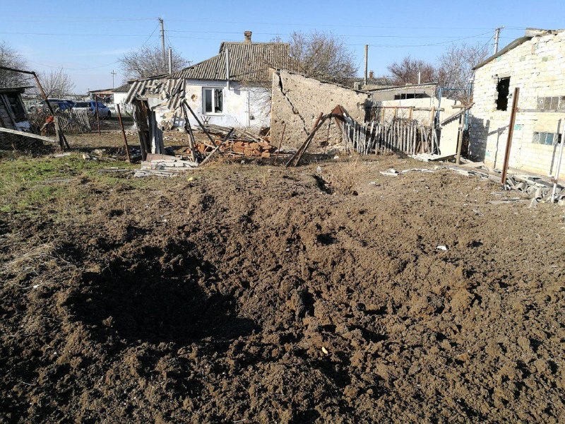 Exército russo bombardeou a vila de Novodmytrivka, na região de Kherson