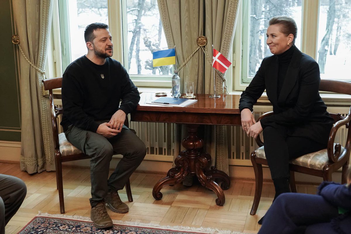 A Dinamarca atribuirá um novo pacote de ajuda à Ucrânia no valor de mil milhões de euros, que incluirá munições, tanques e drones, informou a primeira-ministra dinamarquesa, Mette Frederiksen.