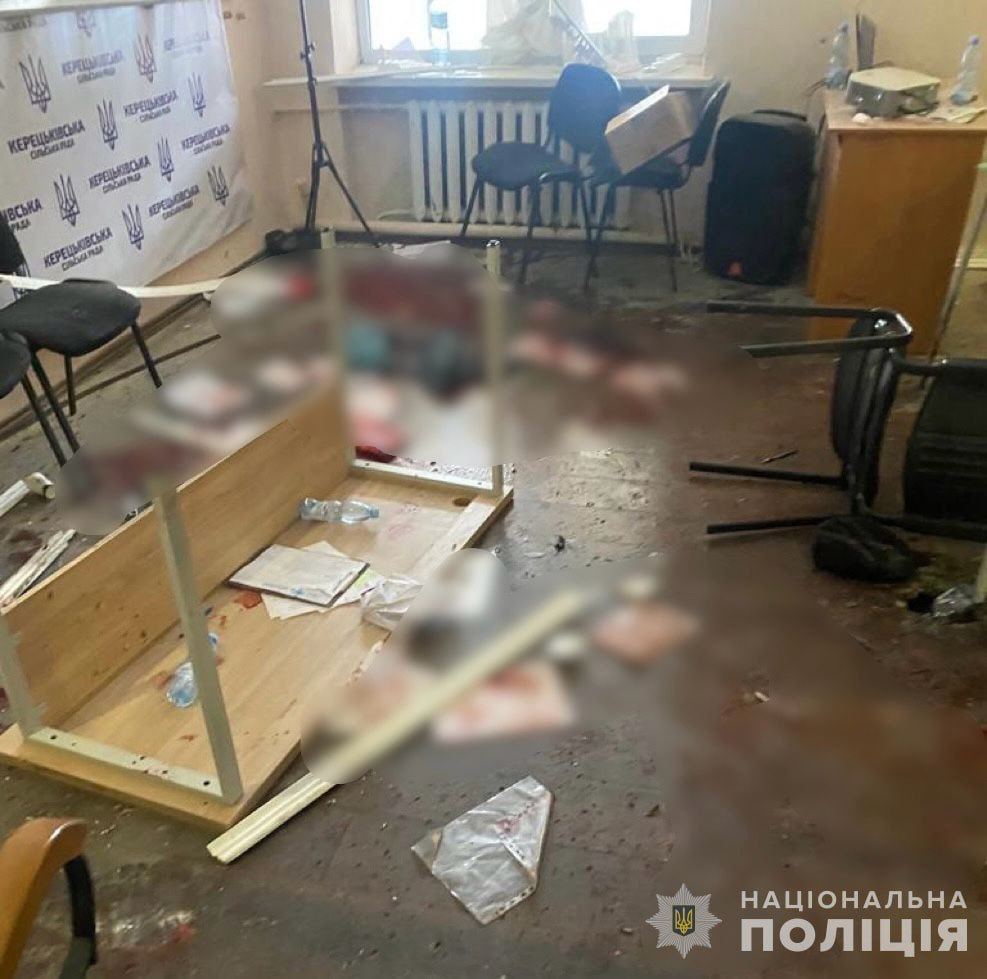 1 človek zabitý, 11 zranených v dôsledku výbuchu granátov v obci Keretsky v Mukačevskom okrese Zakarpatskej oblasti