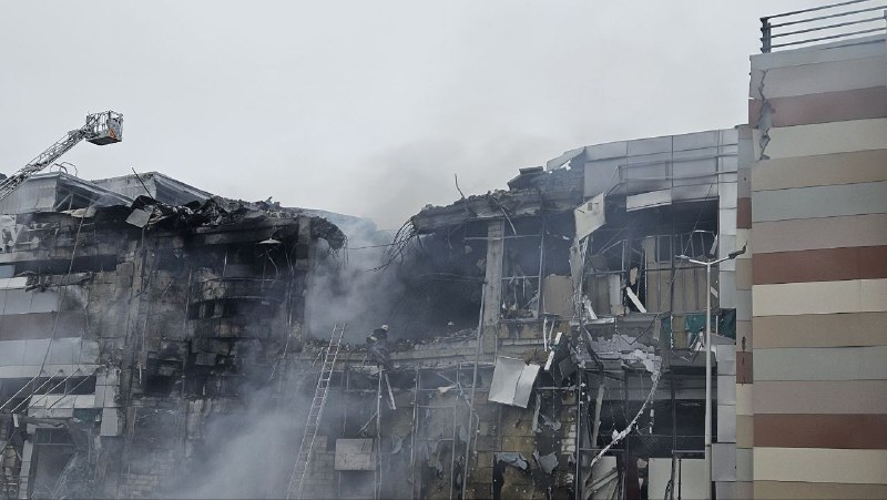 W wyniku rosyjskiego ataku w Dnieprze zginęły 4 osoby, około 15 zostało rannych