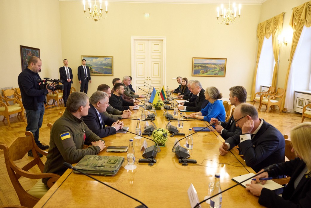 Vo Vilniuse sa začali rokovania medzi prezidentmi Ukrajiny a Litvy, - Kancelária prezidenta