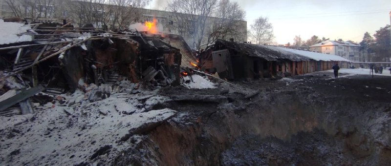 俄罗斯导弹袭击苏梅地区肖斯特卡受损