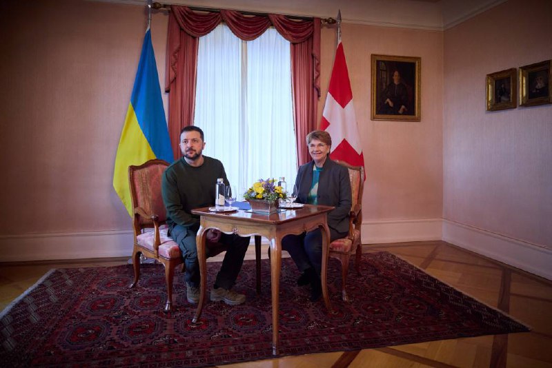 Prezydent Ukrainy Zełenski spotkał się z prezydent Konfederacji Szwajcarskiej Violą Amherd