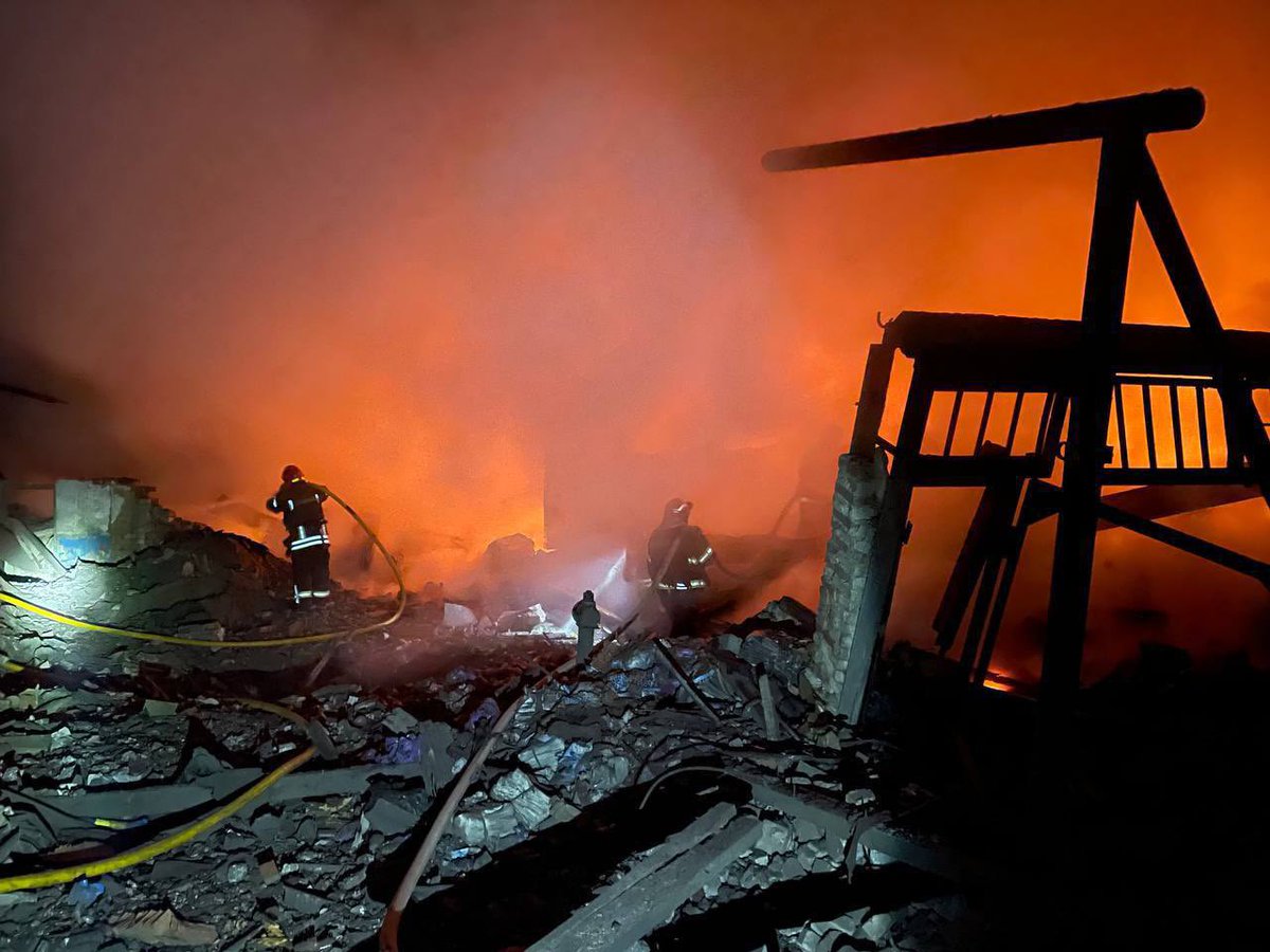 Руската армия унищожи пощата в Селидове, Покровска област