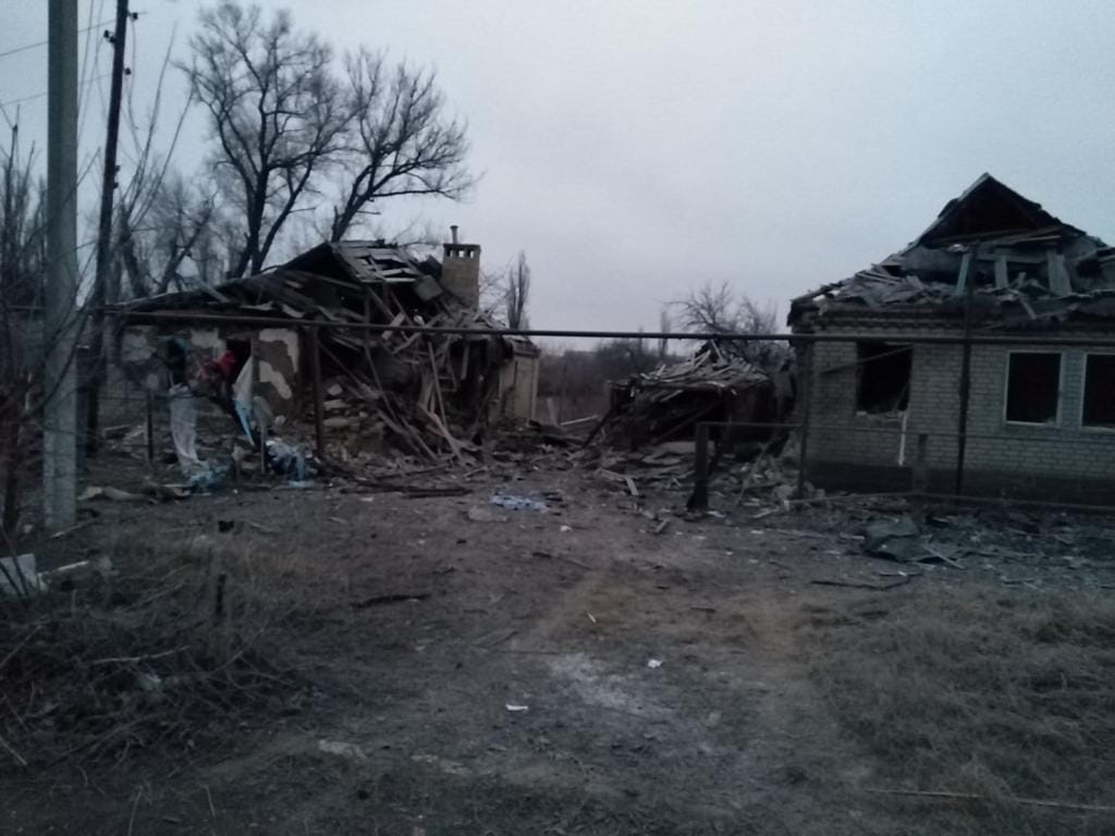 Zeven huizen zijn 's nachts beschadigd als gevolg van Russische beschietingen in Myrnohrad