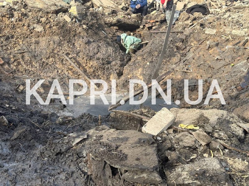 Destruição na cidade de Udachne, no distrito de Pokrovsk, como resultado de ataques com mísseis russos