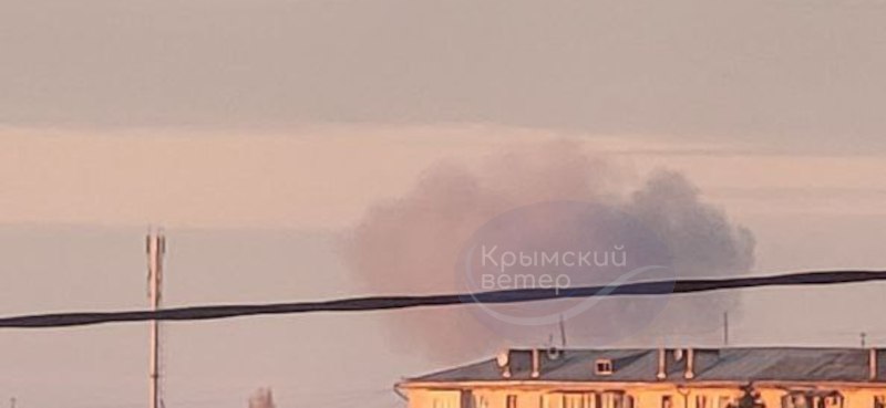 Dym viditeľný v oblastiach na sever k Sevastopolu