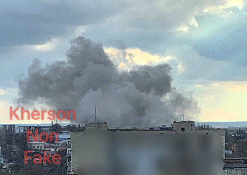 Bomba aérea guiada lançada sobre Kherson em 2 de fevereiro identificada como Grom-E1