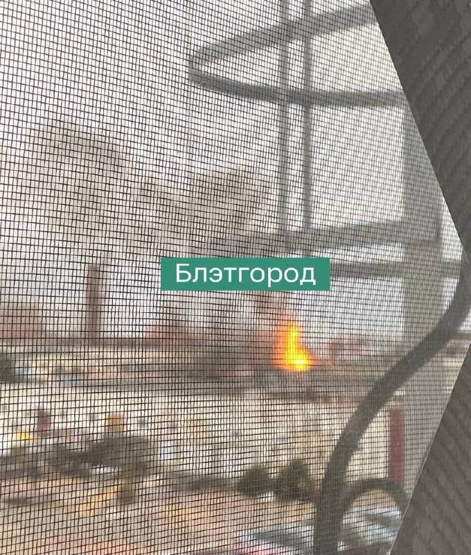 Incendio nel distretto di Kreyda a Belgorod dopo le esplosioni