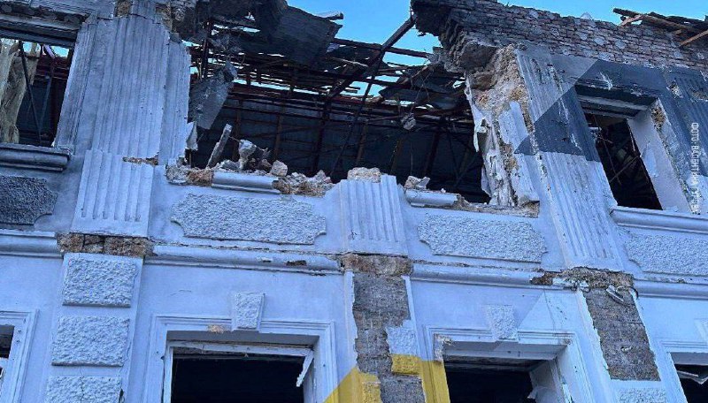 Danos em Mykolaiv como resultado do bombardeio russo durante a noite