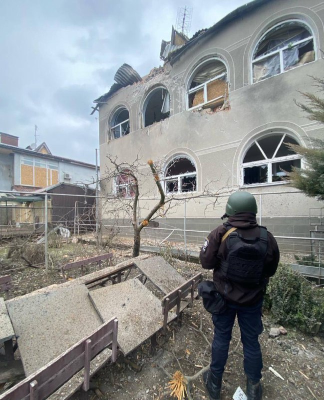 Nikopol ilçesinde Rus bombardımanı sonucu 2 kişi yaralandı