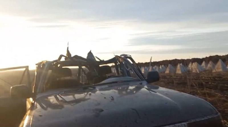 Při náletu dronu zahynuli 3 dělníci, kteří stavěli obranné linie poblíž vesnice Počaevo v regionu Belgorod