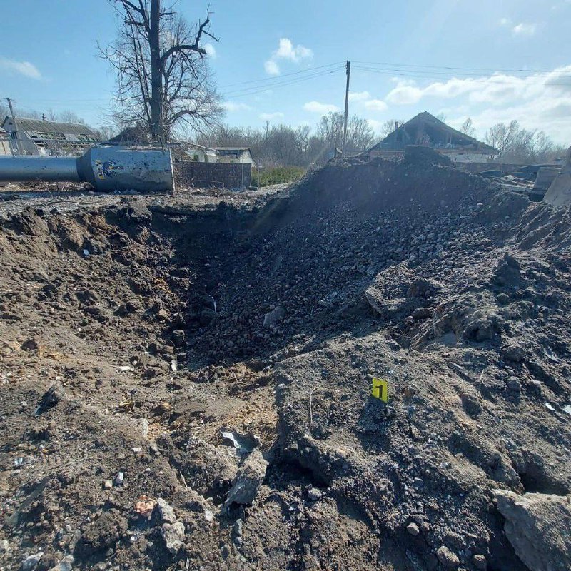 Destruição como resultado de bombardeio russo na região de Liptsy, em Kharkiv