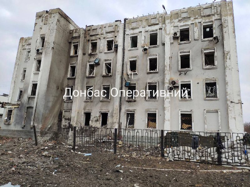 Poškodenie v Pokrovsku v dôsledku ruského raketového útoku